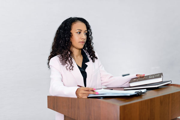 Picture of Mock Direct and Cross-Examinations of the Business Valuation Expert